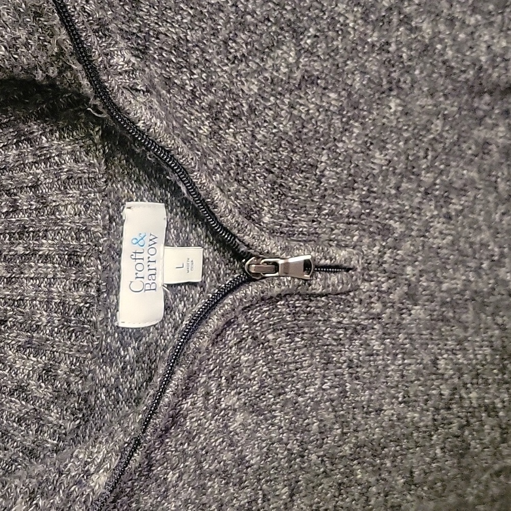 Men's Sweater - Picture 2 of 2